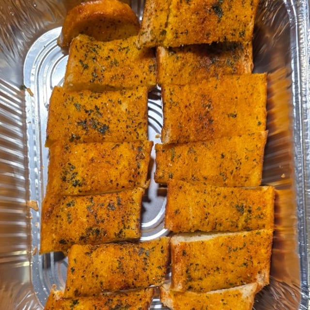 Garlic Bread Loaf (12 pieces).